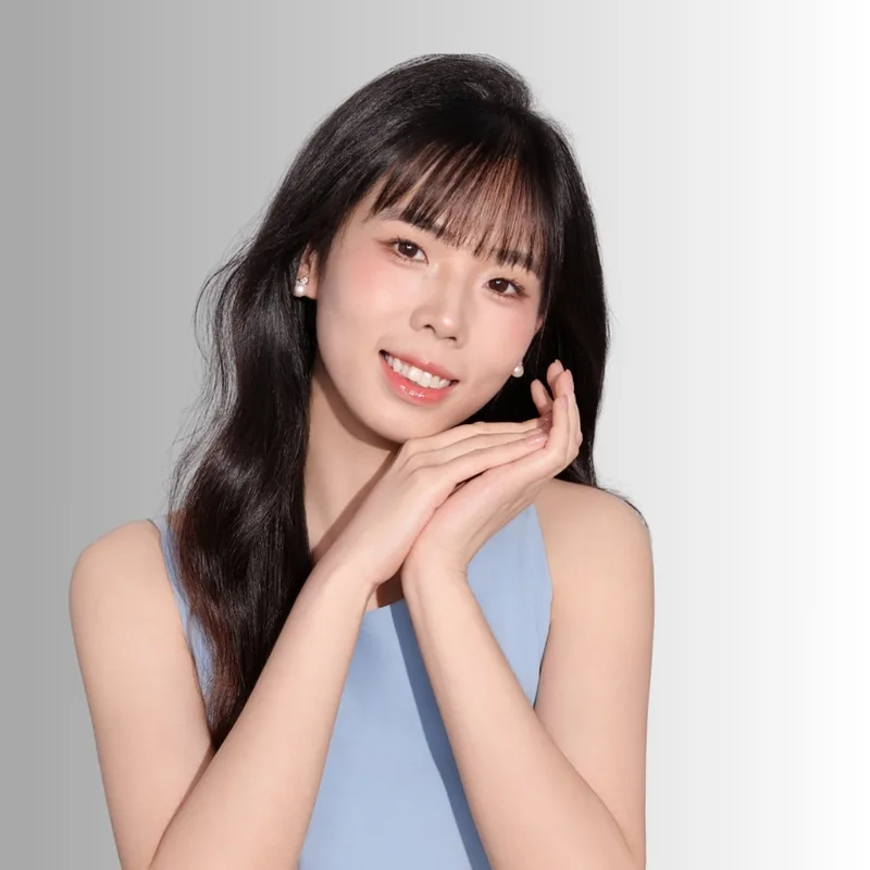 Olivia Tan